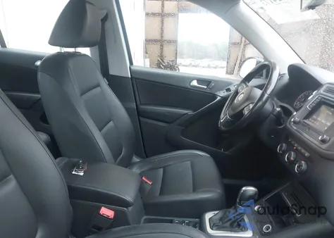 2016 Volkswagen Tiguan S z USA, uszkodzony, nr VIN WVGBV7AX9GW521025